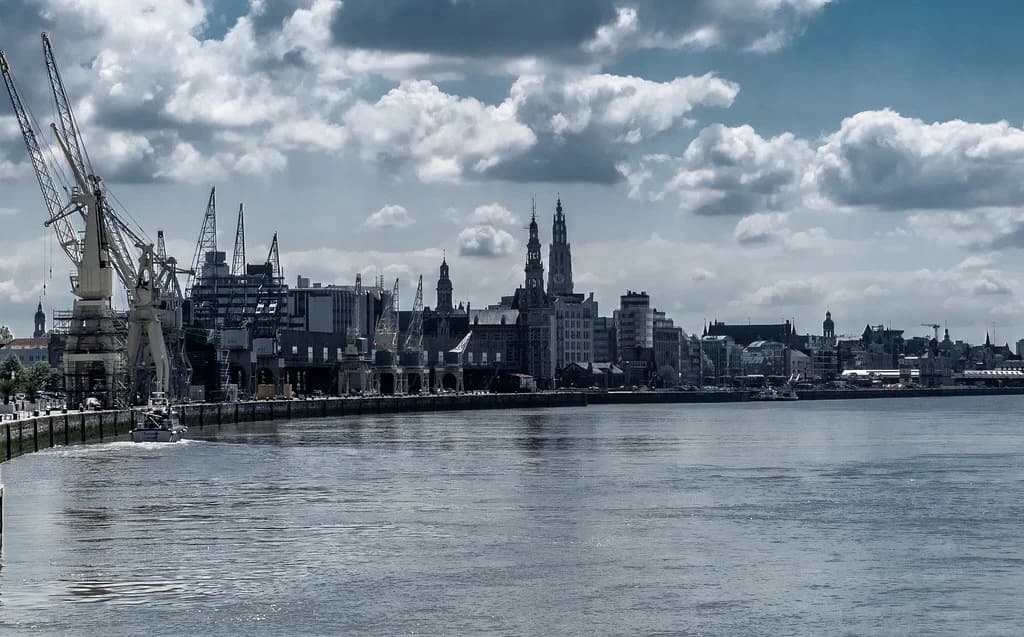 Ultimate Antwerp Old Town Guide: History & Tips