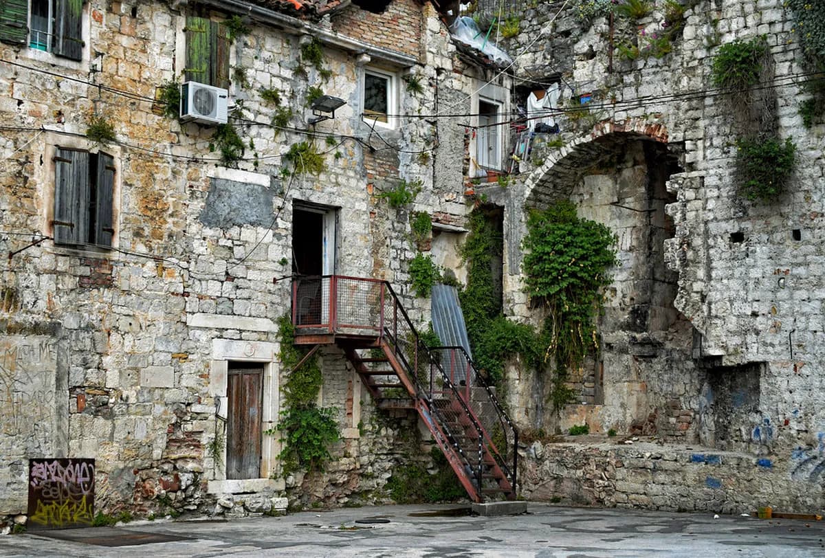 Is Split Safe for Tourists? 9 Essential Safety Insights for 2025