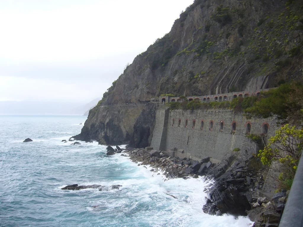 Cinque Terre Travel Guide 2026: Complete Visitor Guide