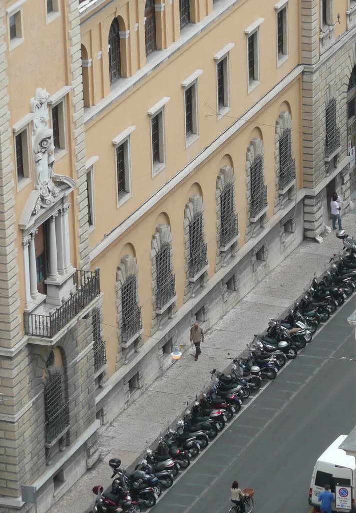 Parking in Verona: Best Garages and Street Tips