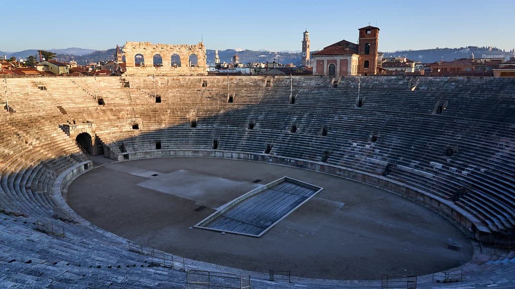 Verona Nightlife Guide: Best Bars, Clubs, and Opera