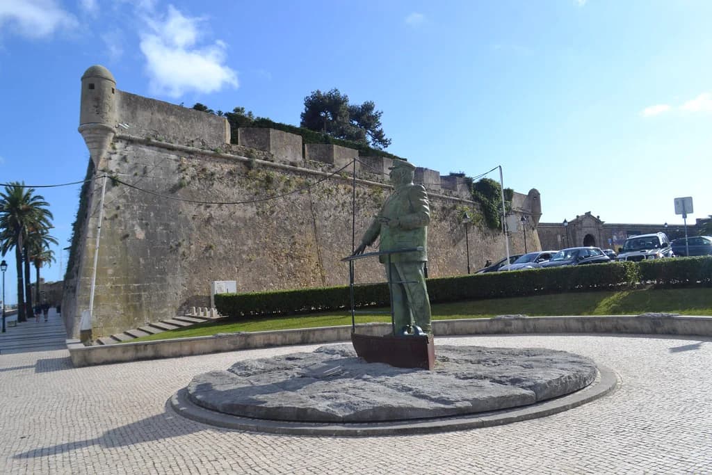 5 Best Day Trips From Cascais: 2026 Travel Guide