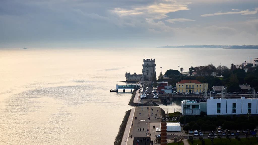 Lisbon Nightlife Guide: Best Bars, Clubs, and Tips