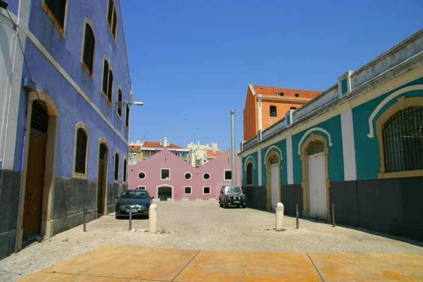 Parking in Lisbon: The Ultimate 2026 Driver's Guide