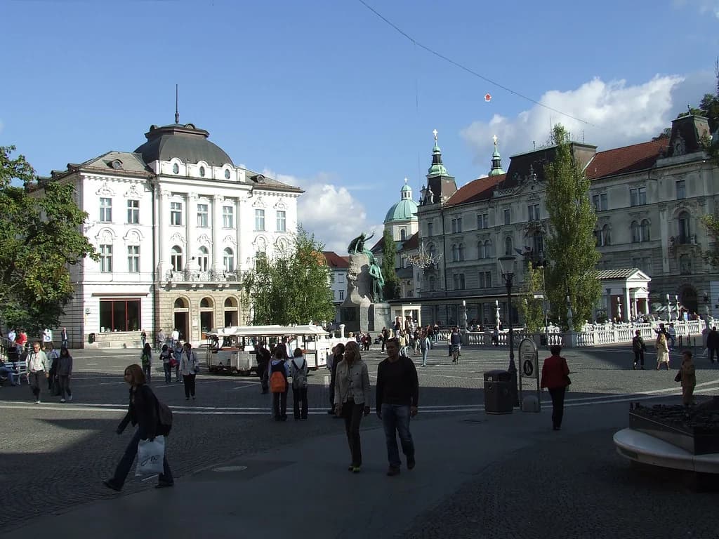 Ljubljana Old Town Guide: Best Tips for 2026