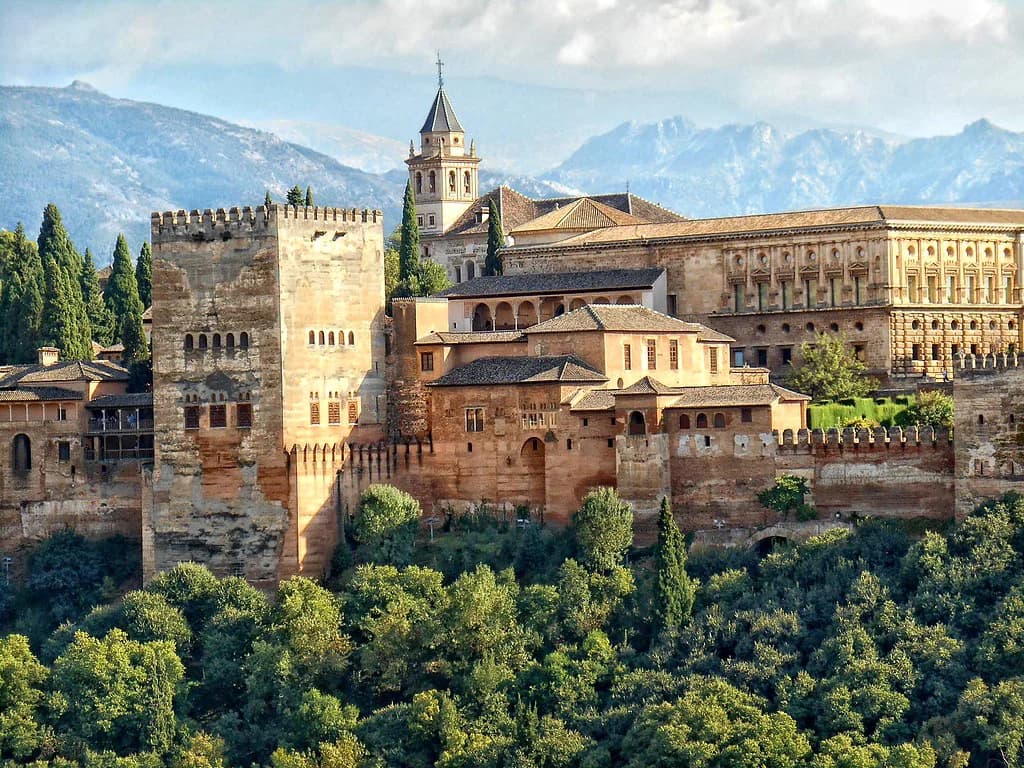 Granada Old Town Guide: Explore the Albaicín Heart