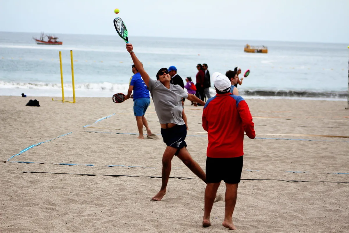 Beach Clubs and Evening Entertainment in Tirana