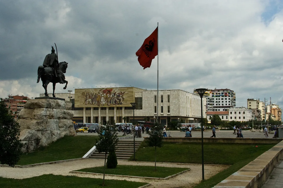 Understanding Tirana's Historic Center and Layout in Tirana
