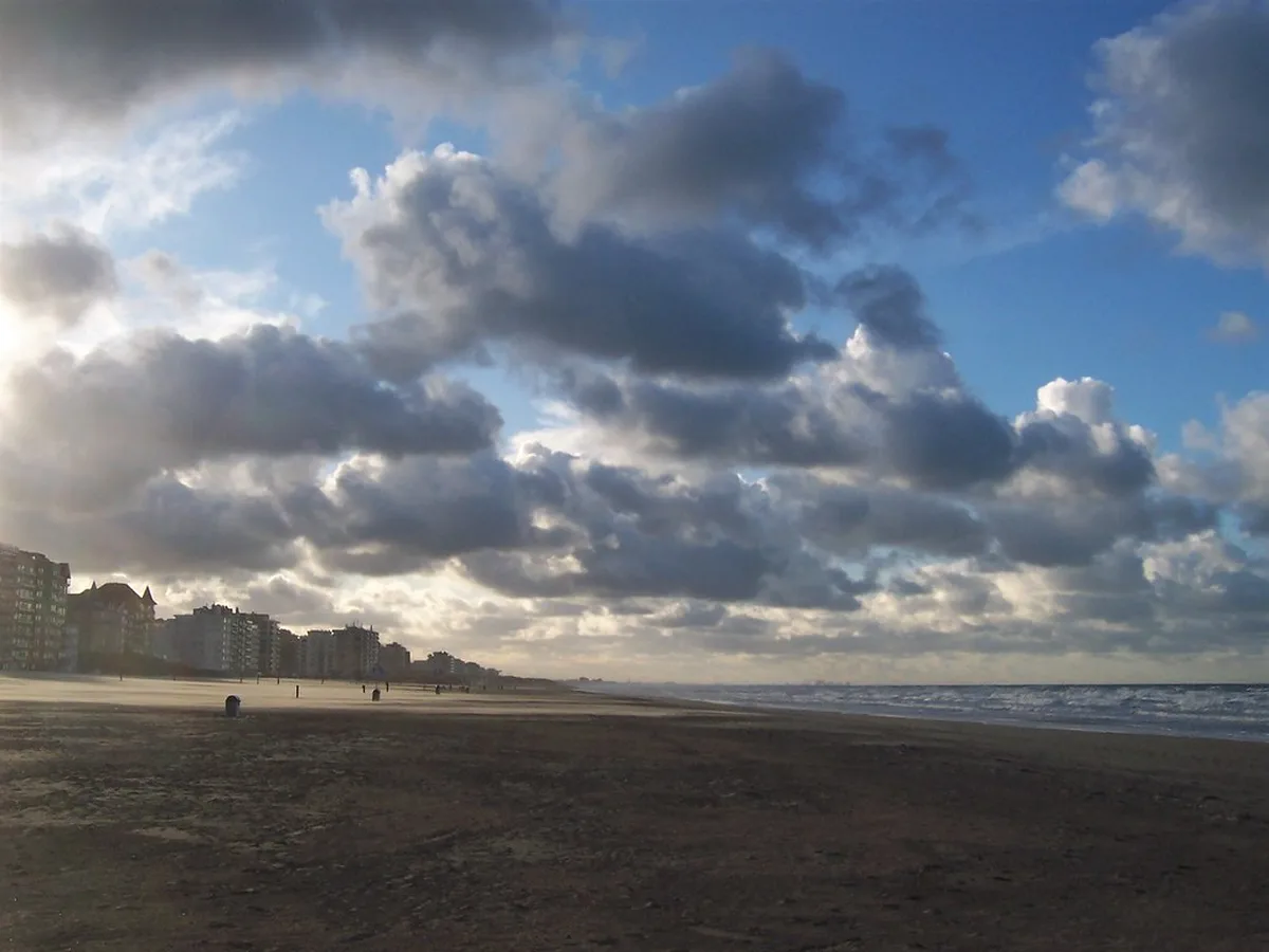 Ostend Bruges' Beach Escape by Train 15 Min, 6 Return in Bruges