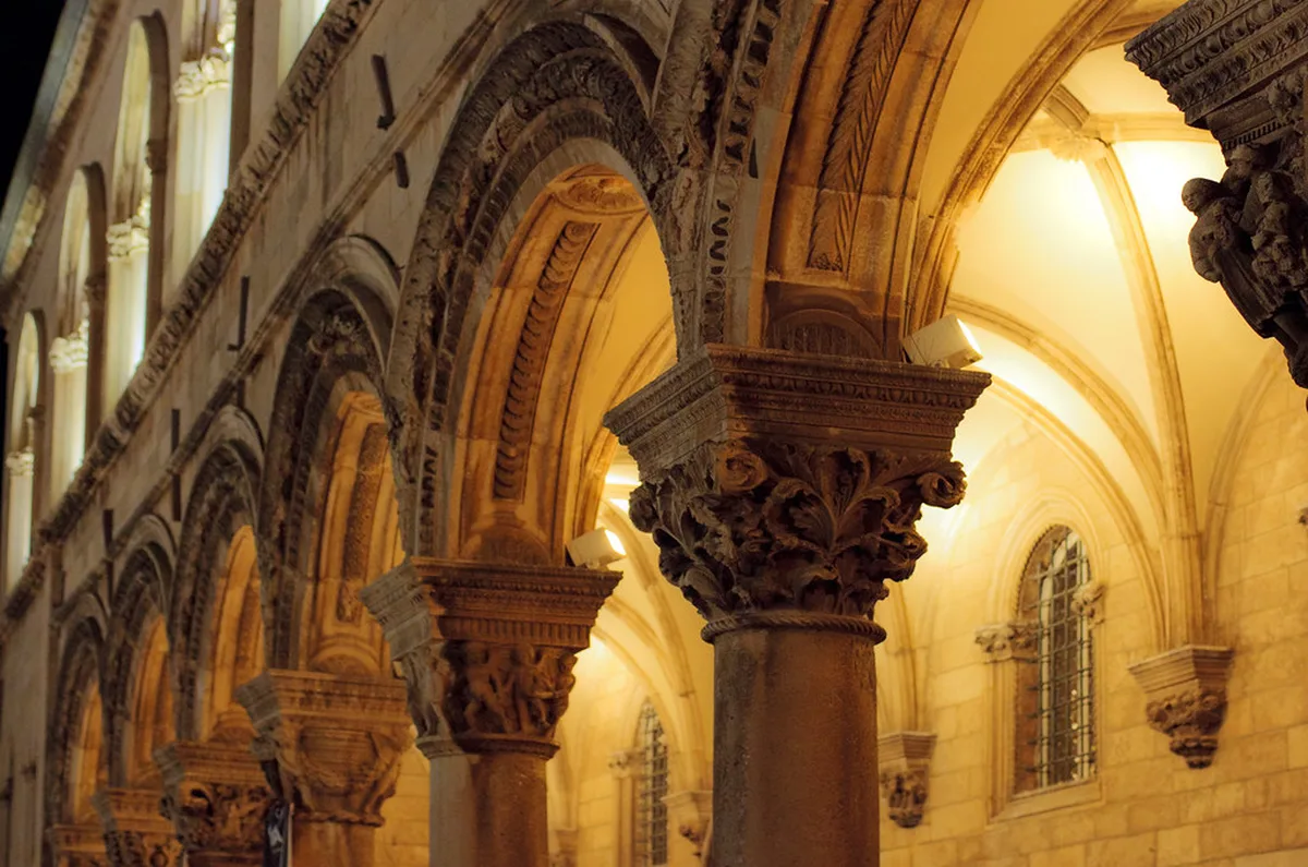 Scams, Emergency Numbers, and Tourist Police in Dubrovnik