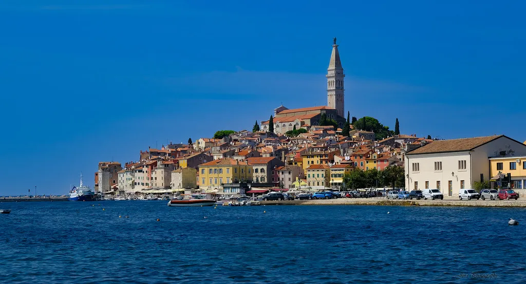 Understanding Rovinj's Evening Vibe: Relaxed Sophistication in Croatia