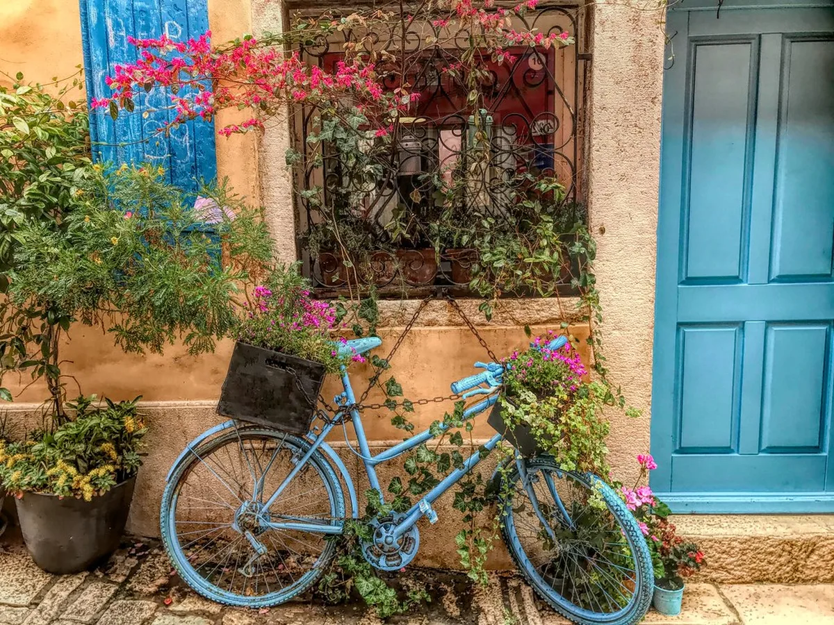 Navigating the Historic Limestone Streets in Rovinj