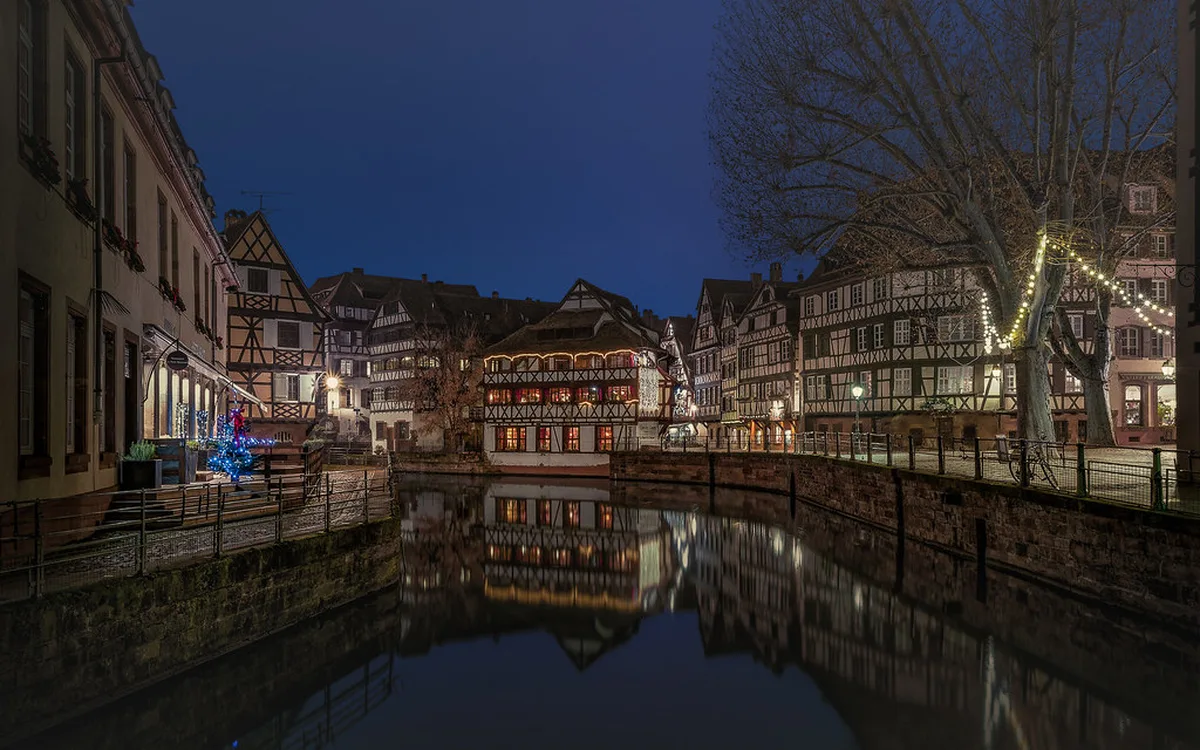 Best Season for Weather and Crowds in 2026 in Strasbourg