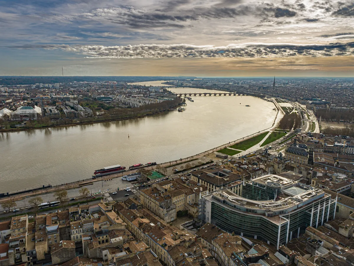 Chartrons Wine Bars, LGBTQ Nightlife, and Late-Night Tapas in Bordeaux