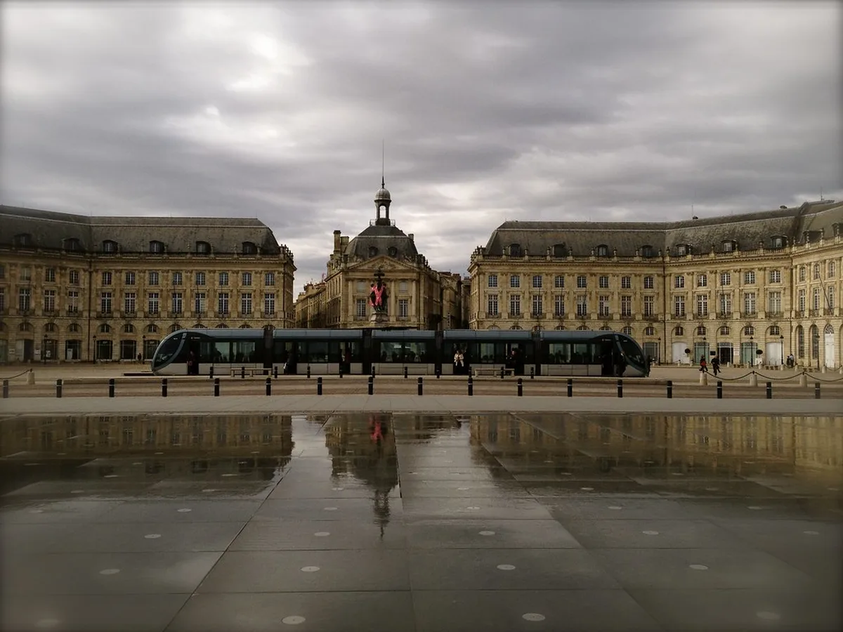 Bordeaux Wine, Architecture amp a Reinvented Waterfront in france