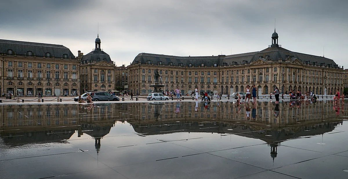 Bordeaux Neighbourhood Safety Map Saint-Michel vs Chartrons vs Saint-Pierre in Bordeaux