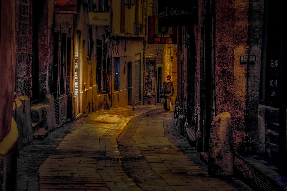 Shopping and Dining in the Écusson Alleys in Montpellier