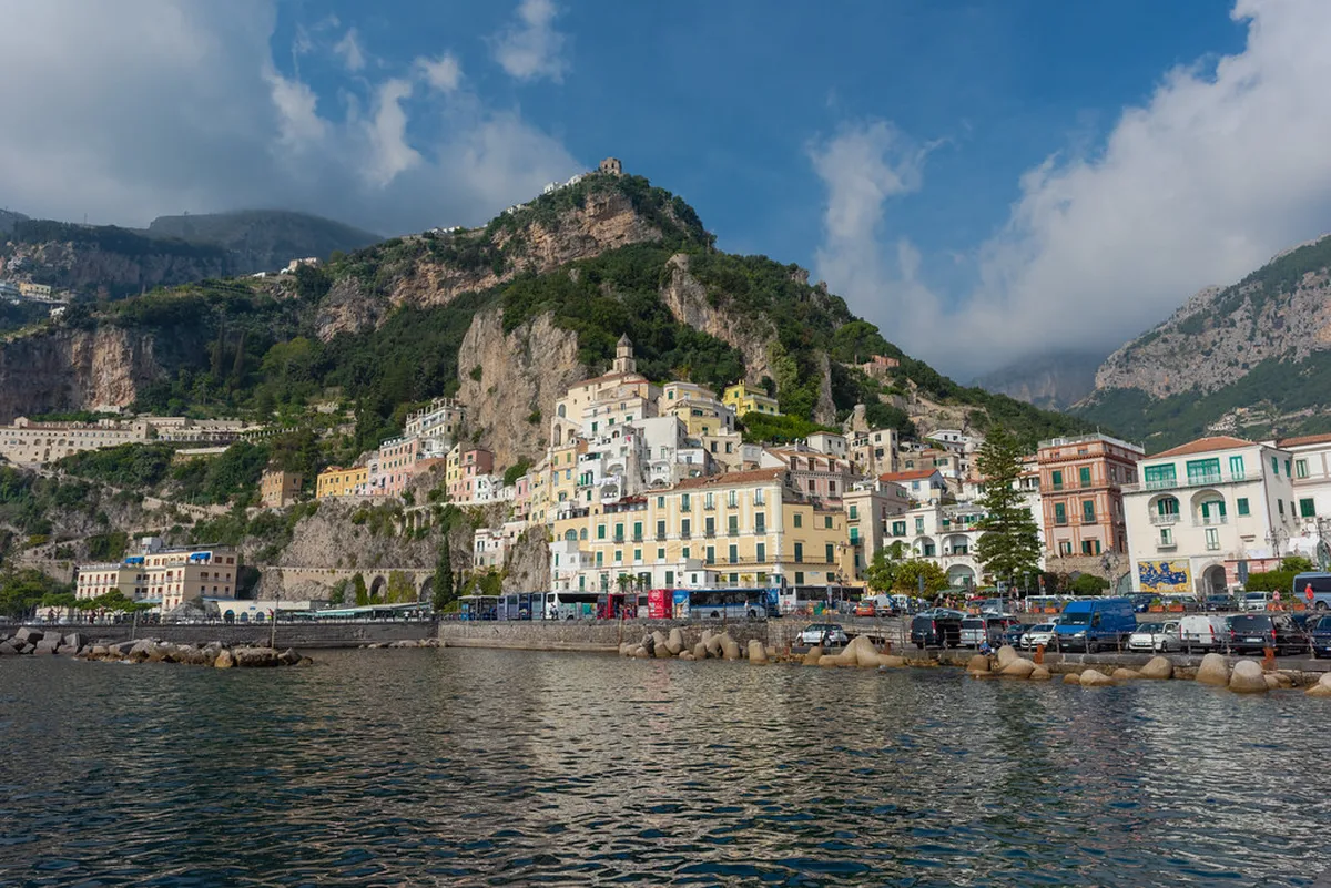 Best Time to Visit and Seasonal Logistics in amalfi coast