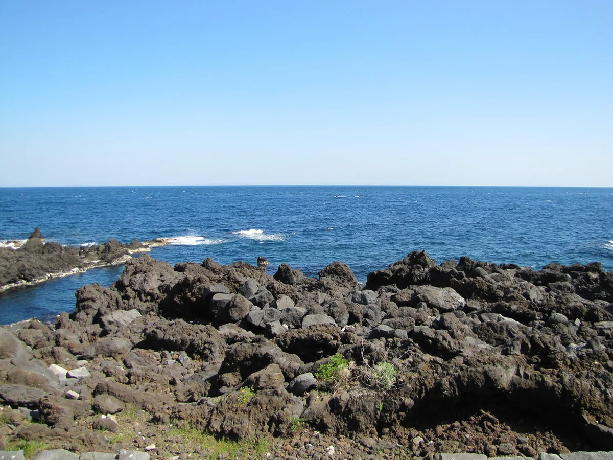 What Are the Best Beaches Near Catania in Catania