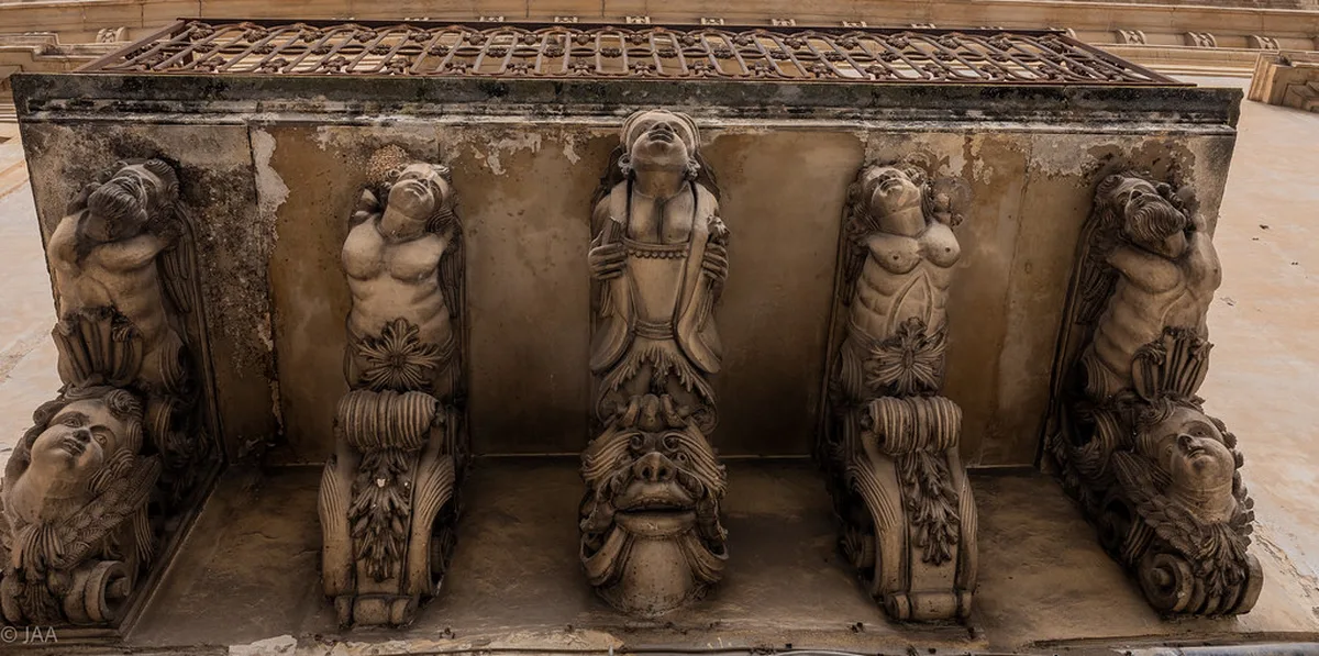 Historical Wonders of Syracuse and Ortigia Island in Catania