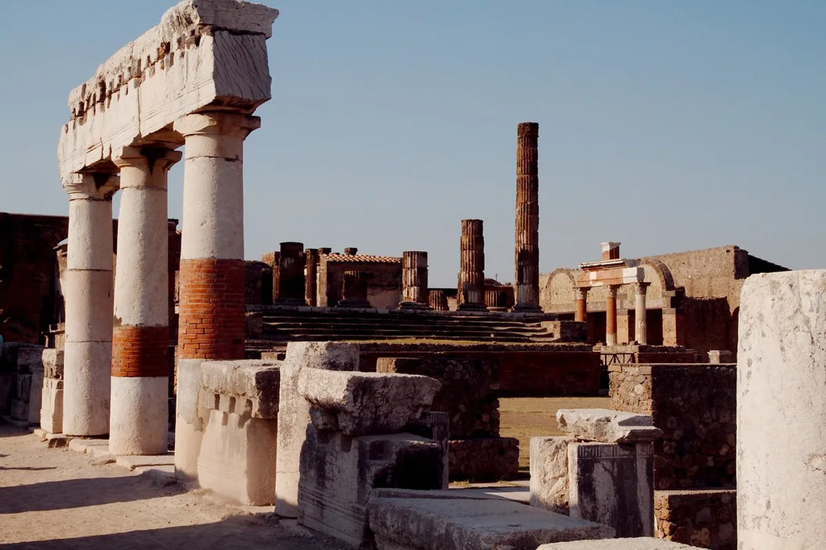 Exploring Ancient Pompeii and Herculaneum in Naples