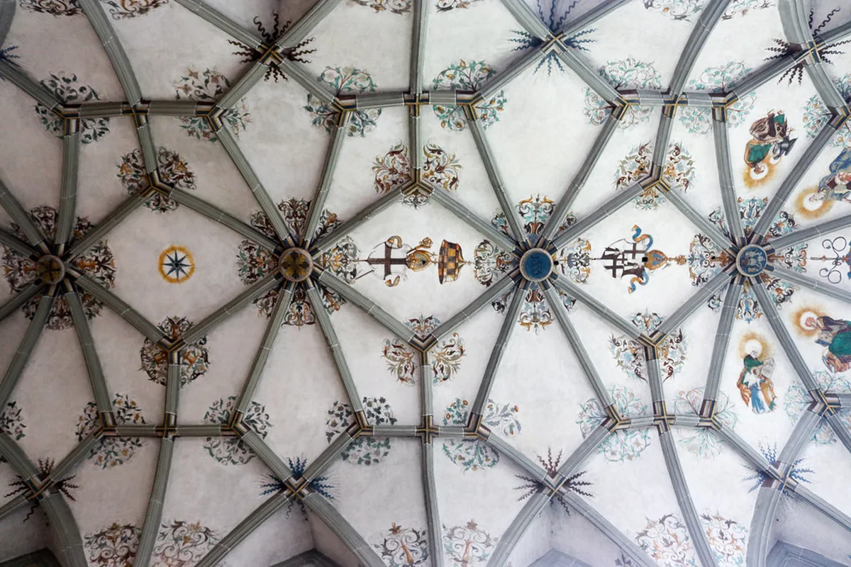 Solo Female Travel in Verona — a visual guide for visitors to Verona