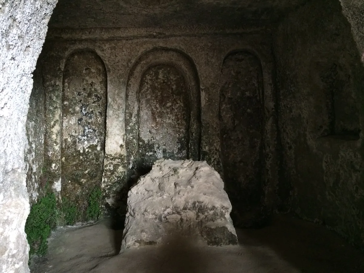Cave Church Walking Route Madonna de Idris, San Pietro Caveoso, and Santa Lucia alle Malve in Matera