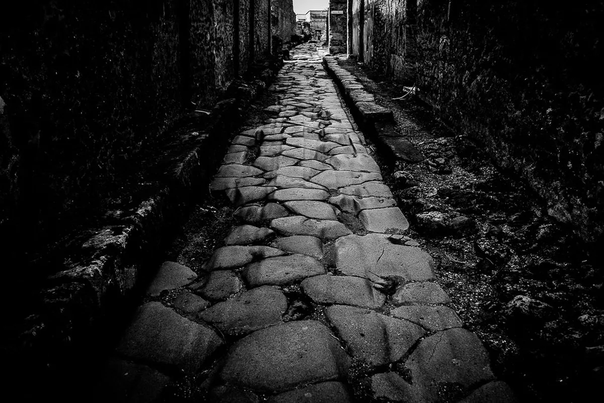 Exploring the Phlegraean Fields and Bacoli in Naples