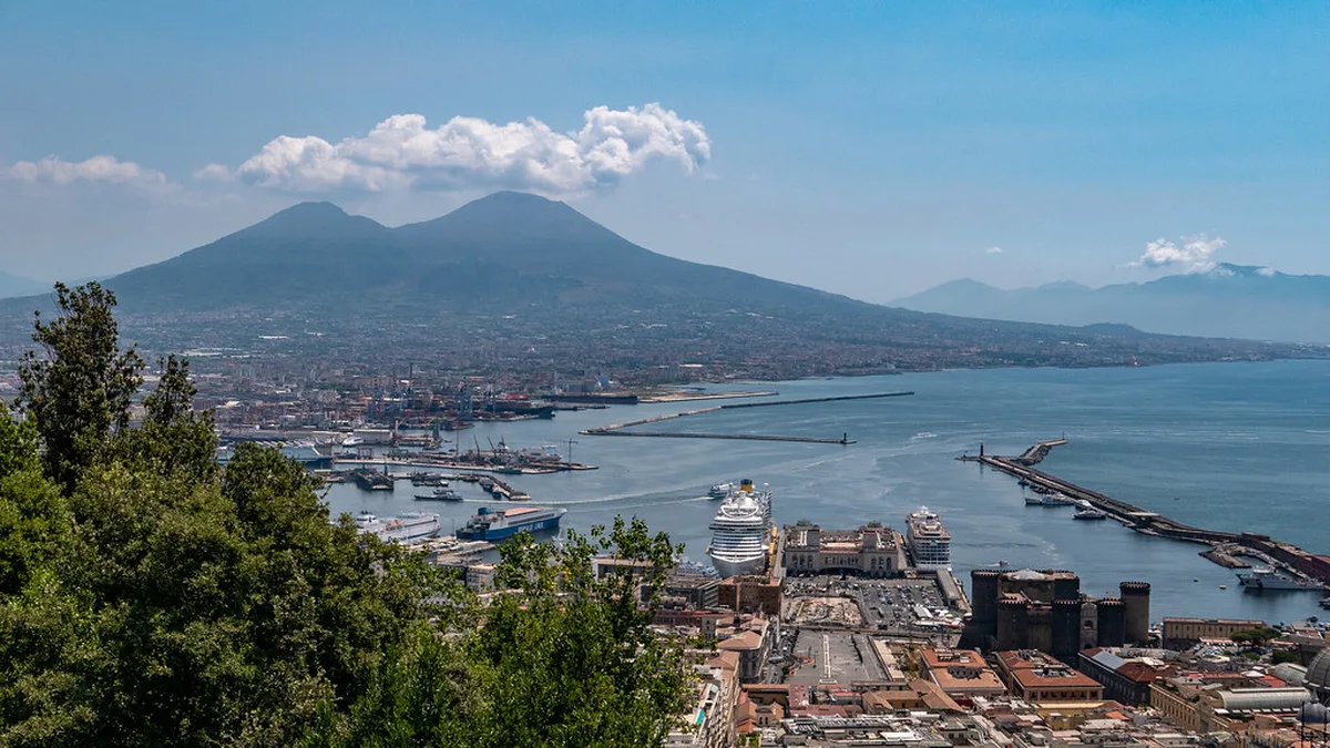 Iconic Pizza Spots Naples Restaurants Best Places to Eat in Naples