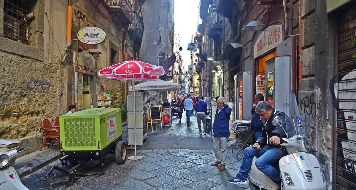 Street Food Gems for Quick and Tasty Bites in Naples