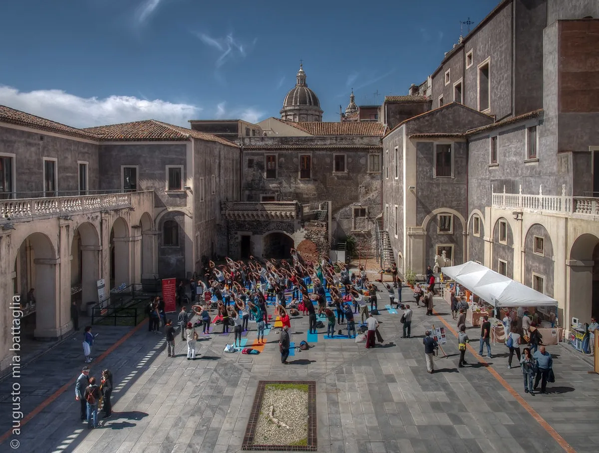 Free Parking Options and Park-and-Ride Hubs in Catania