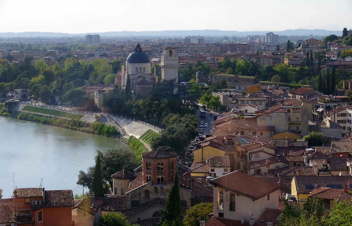 The Funicolare di Castel San Pietro History in Verona