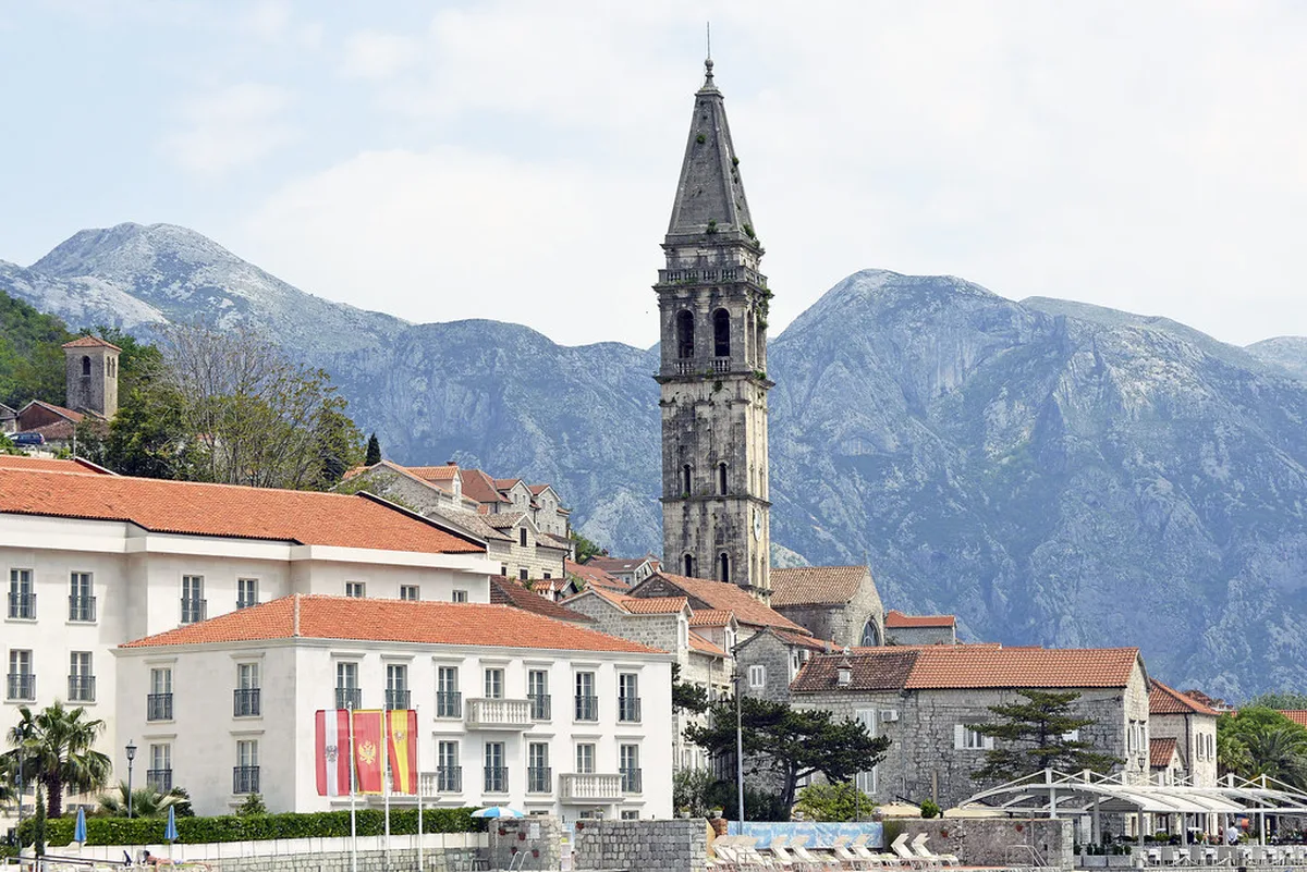 Finding the Perfect Kotor Beach Spot in Kotor