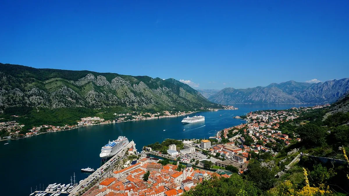 Navigating the Medieval Layout of Kotor in Kotor