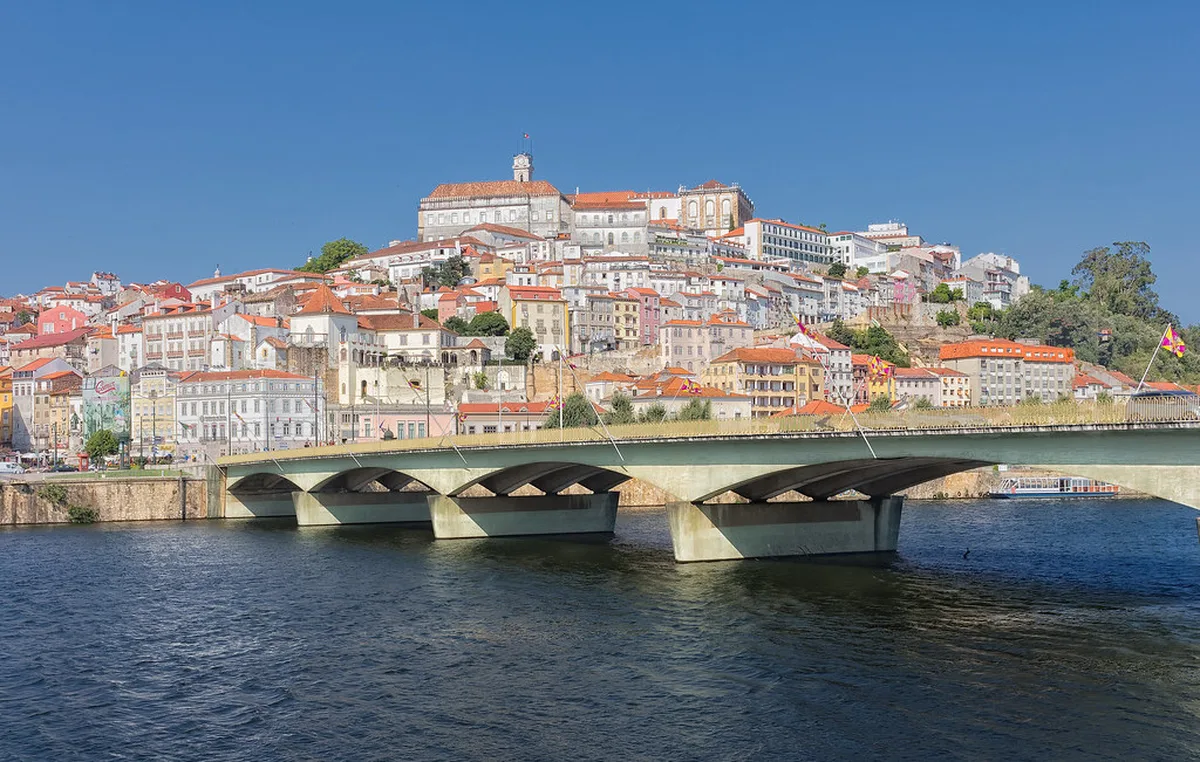 Coimbra Tradition and Academic Heritage in Porto