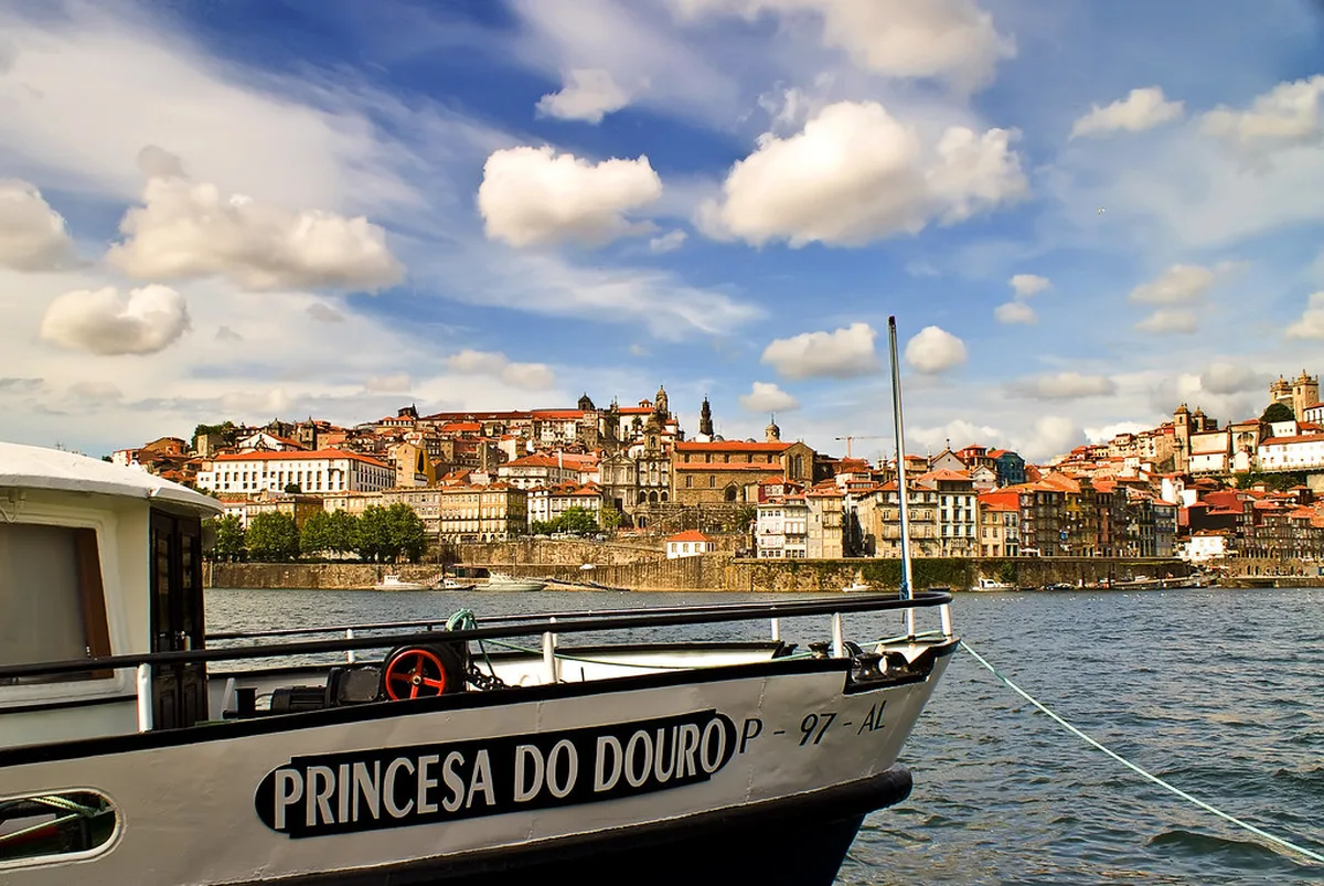 Guimarães and Braga Combined Northern Heritage Tour in Porto