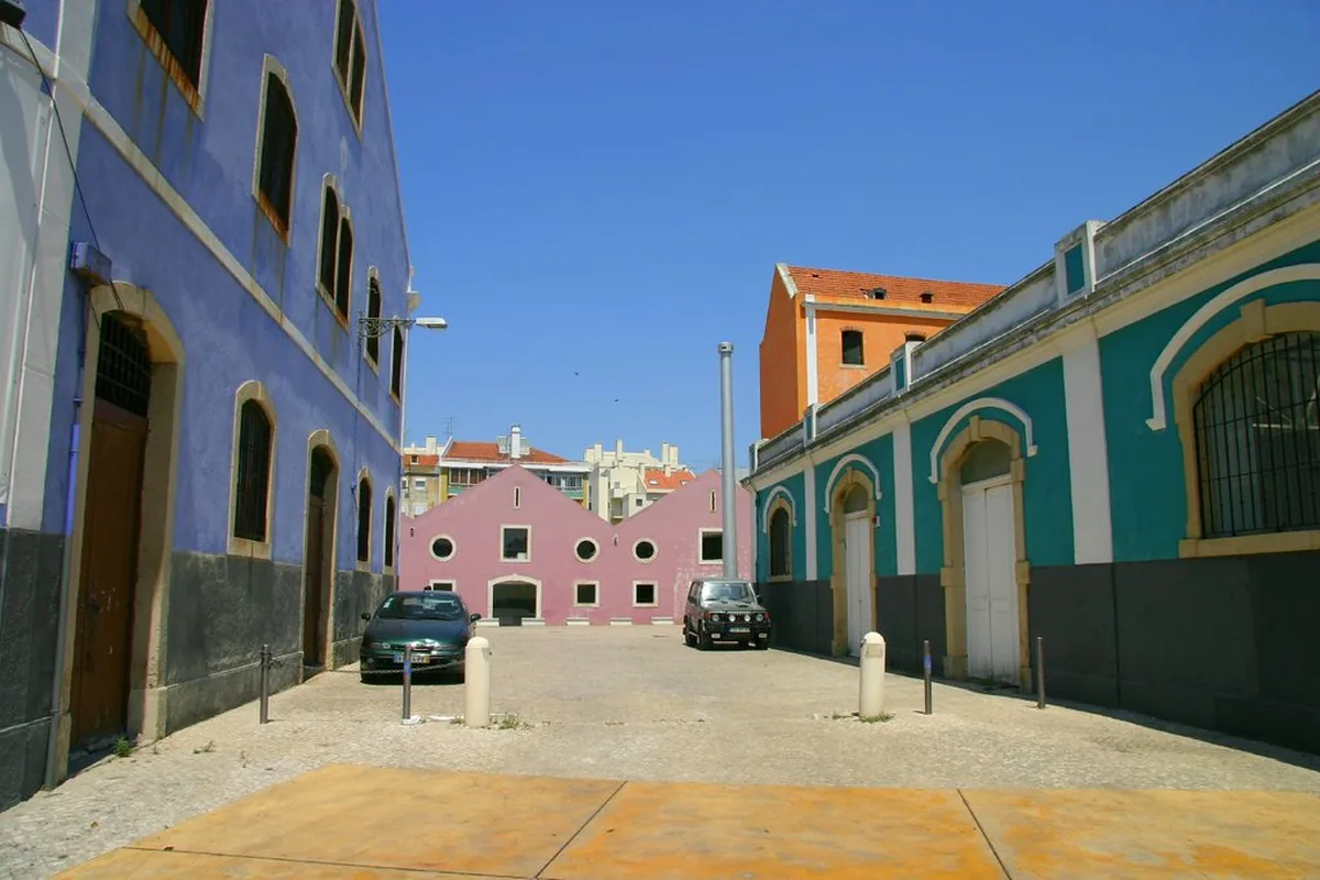 Parking Apps, EasyPark, Parclick, and Digital Payment Methods in Lisbon