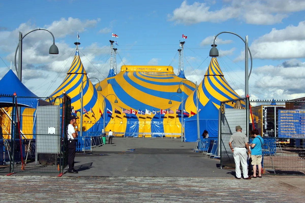 Top Nightclubs and Late-Night Dance Venues in Porto