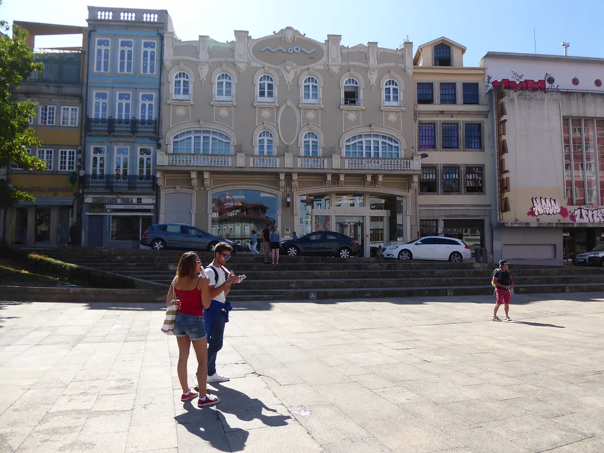 Comparing the Atmosphere and Cultural Vibe in Porto