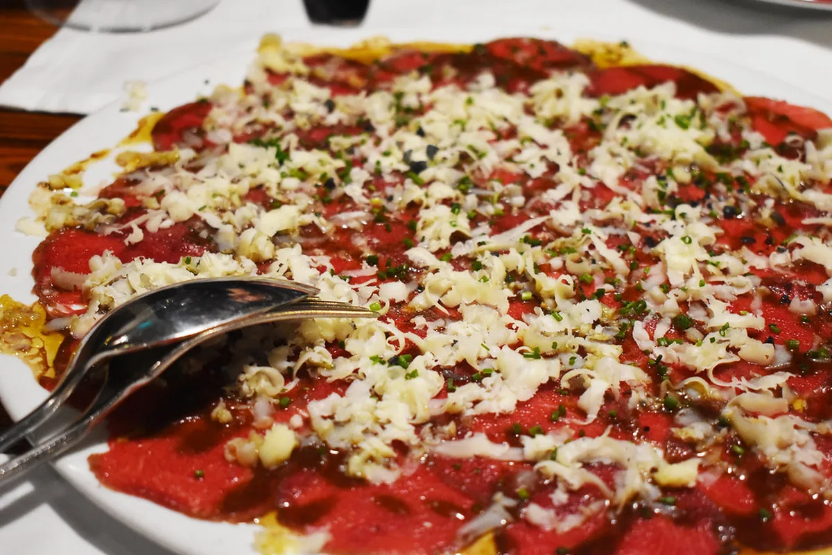 Food Scene and Nightlife Experiences in Porto