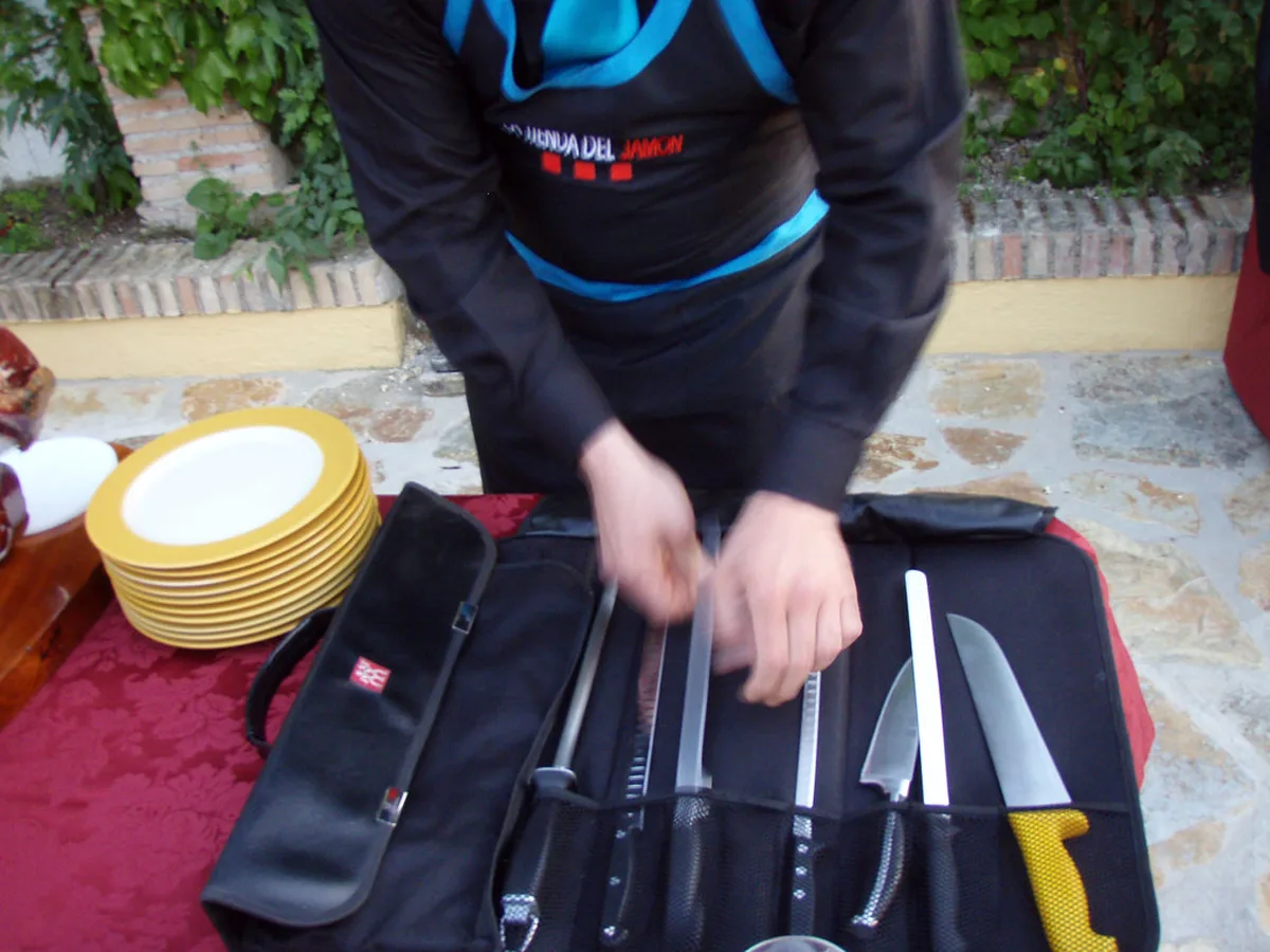 Mastering the Granada Tapas Culture in Granada